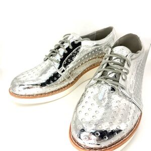 Fergie Fergalicious Women’s 7.5 Silver Metallic Derby Shoes Lace-Up